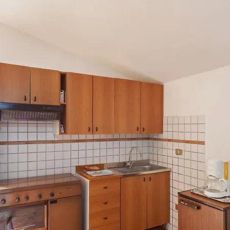 Charmante With Garden